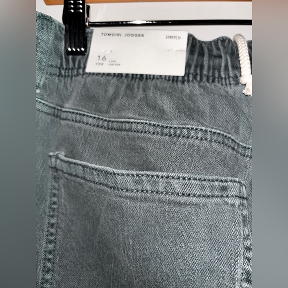 American Eagle Tomgirl Stretch Utility Jogger Women 16 L Relaxed Tapered Leg NEW - Picture 9 of 12